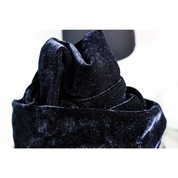 Vintage 90s Black Velvet Baby Tee Tshirt Top USA Practical Magic The Craft Large - Picture 4 of 6